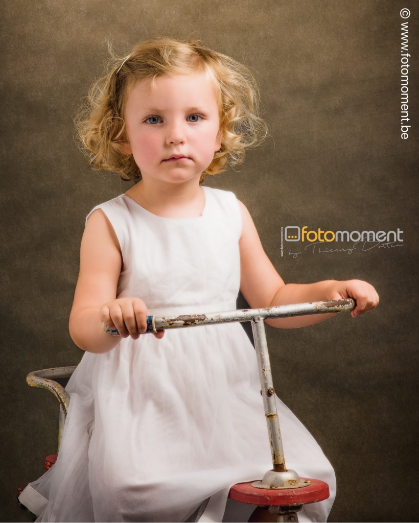 LucieLouise-portretfotograaf-photographe-de-portrait-fotomoment-Thierry-Botten-011.JPG L&L Fine Art Fotoshoot 